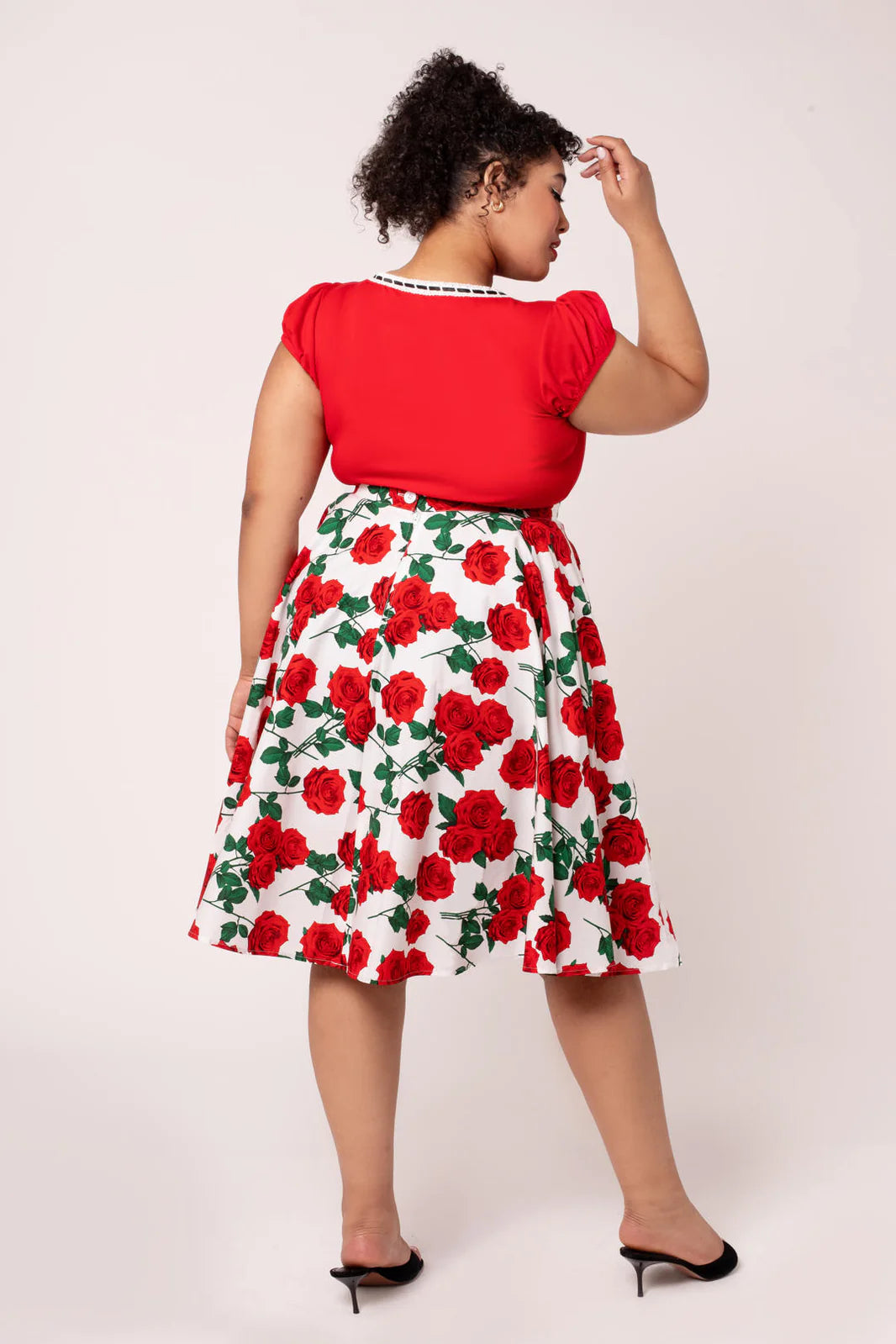 Hell Bunny Dolce Vita Rose Print Circle Skirt – Black Vintage 50s Skirt