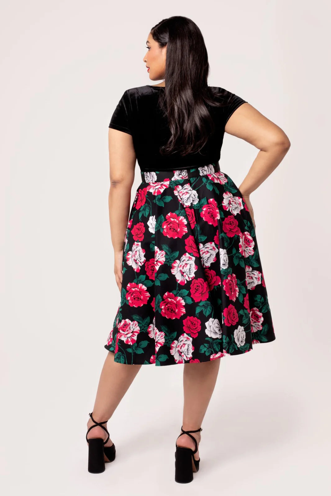 Hell Bunny Paint Me Roses Circle Skirt – Black 50s Vintage Rose Skirt